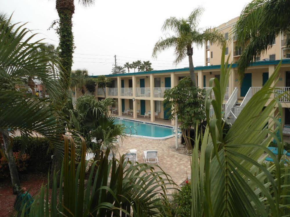 Malyn Resort St. Pete Beach Bagian luar foto