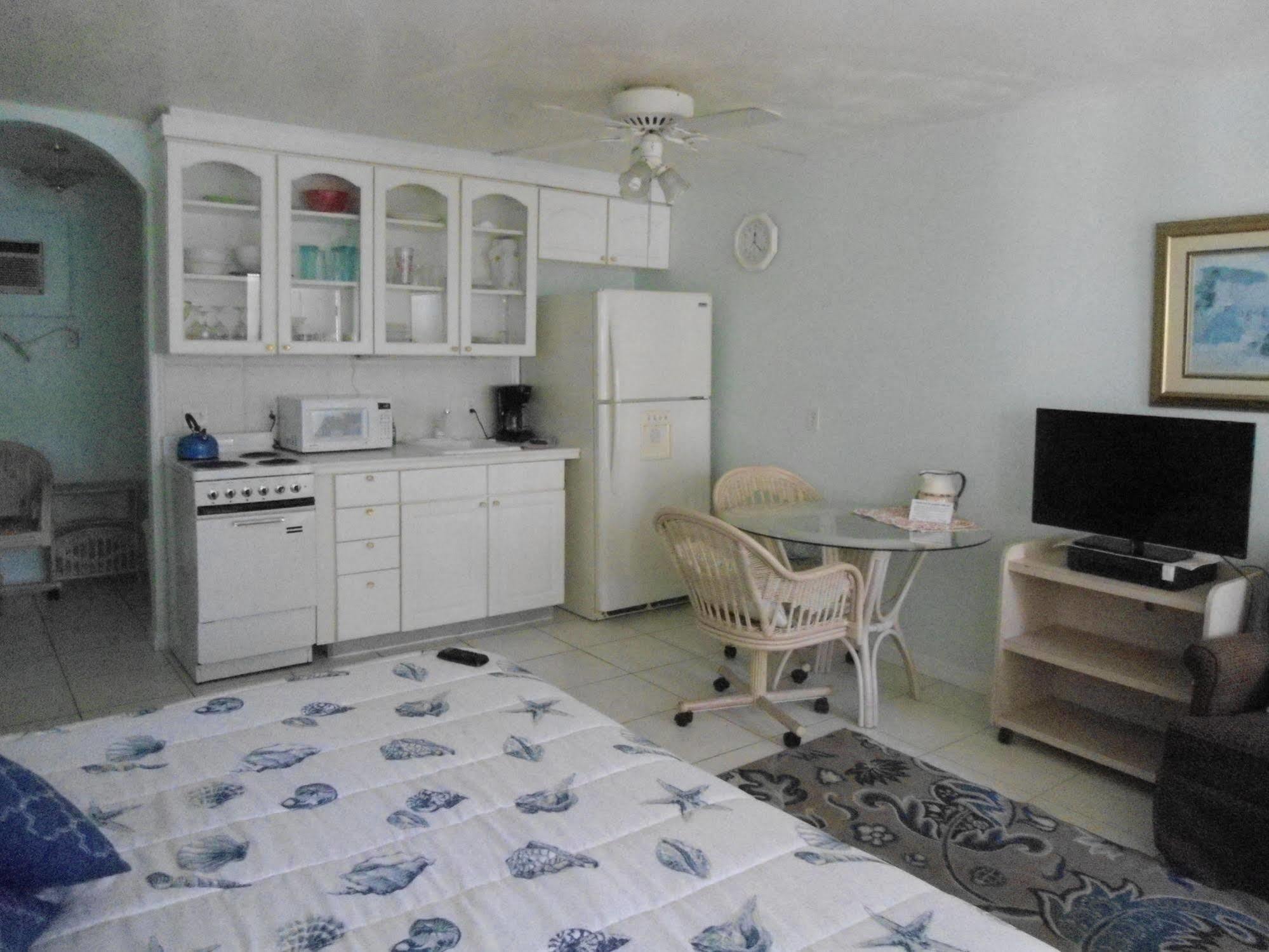 Malyn Resort St. Pete Beach Bagian luar foto