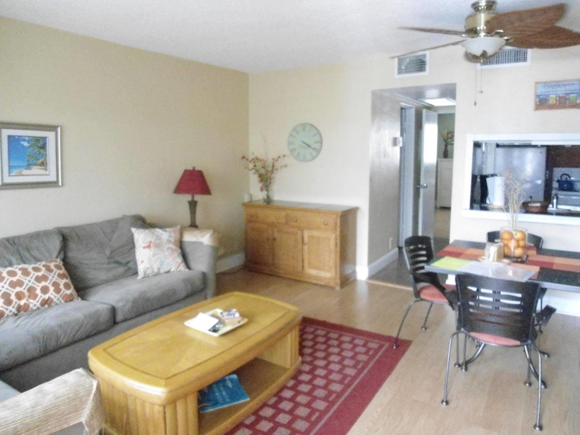 Malyn Resort St. Pete Beach Bagian luar foto