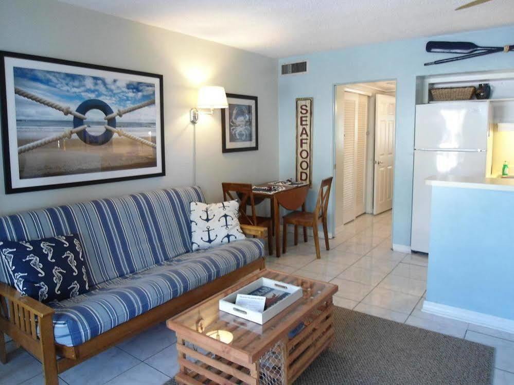 Malyn Resort St. Pete Beach Bagian luar foto