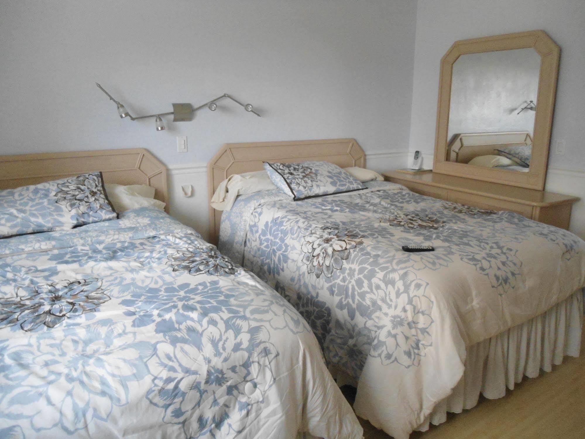 Malyn Resort St. Pete Beach Bagian luar foto